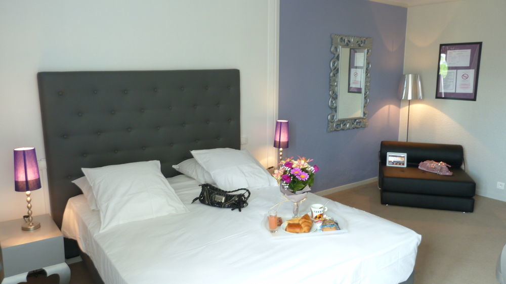 Yes Hotel Авиньон Екстериор снимка