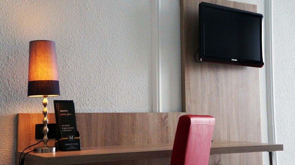Yes Hotel Авиньон Екстериор снимка