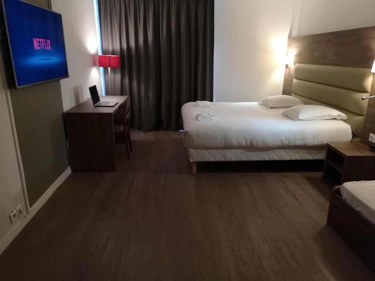 Yes Hotel Авиньон Екстериор снимка