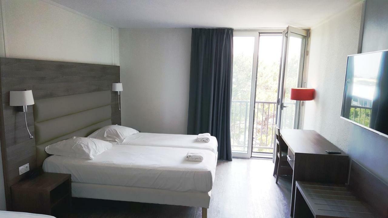 Yes Hotel Авиньон Екстериор снимка