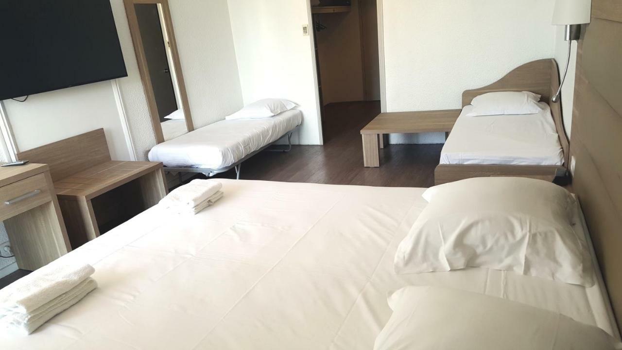 Yes Hotel Авиньон Екстериор снимка
